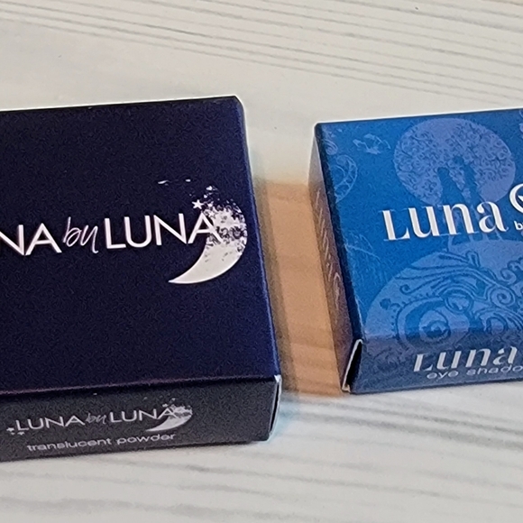 2pc Luna by Luna translucent powder & eye shadow never used - Picture 2 of 2